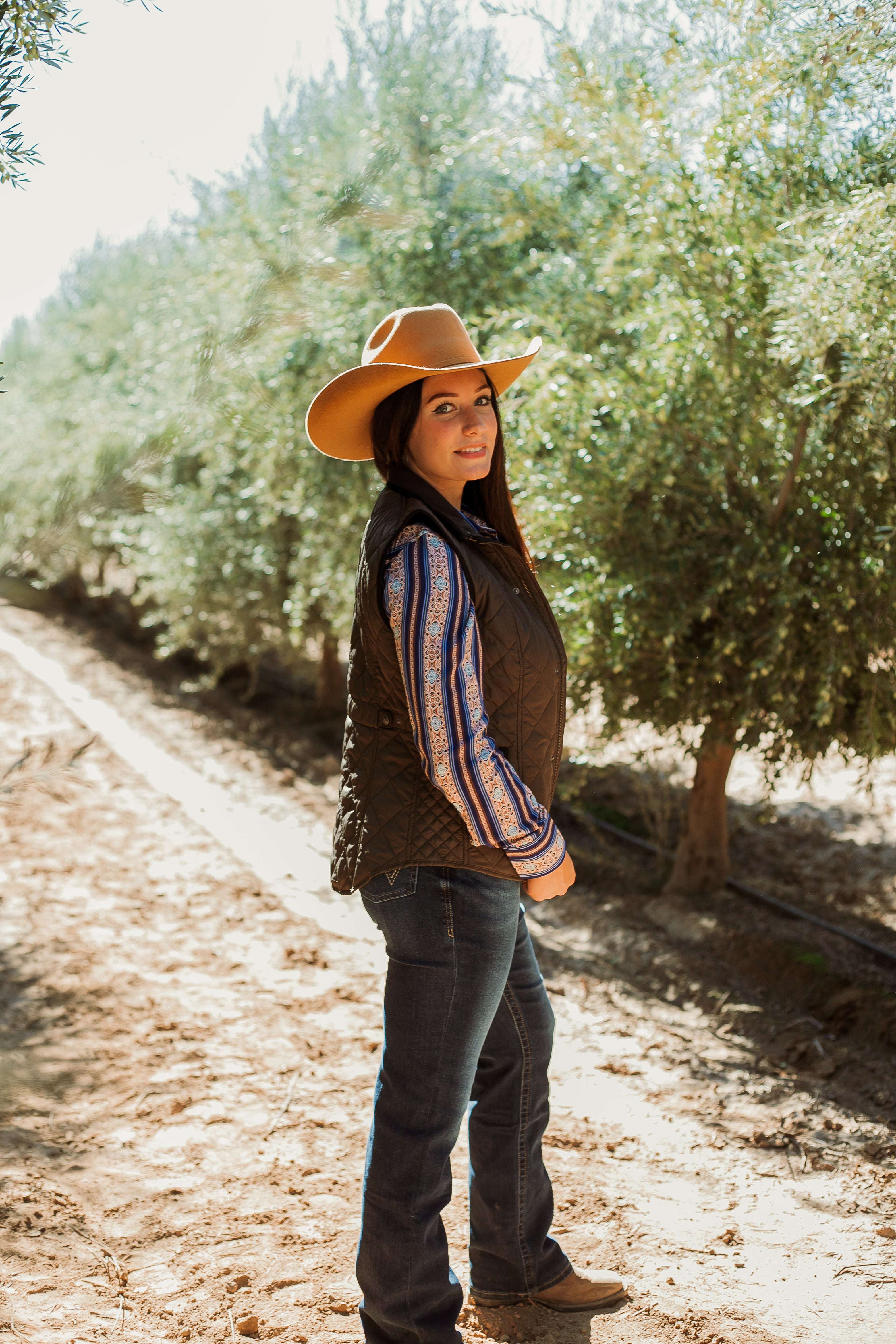 The Vista Vest - The Glamorous Cowgirl