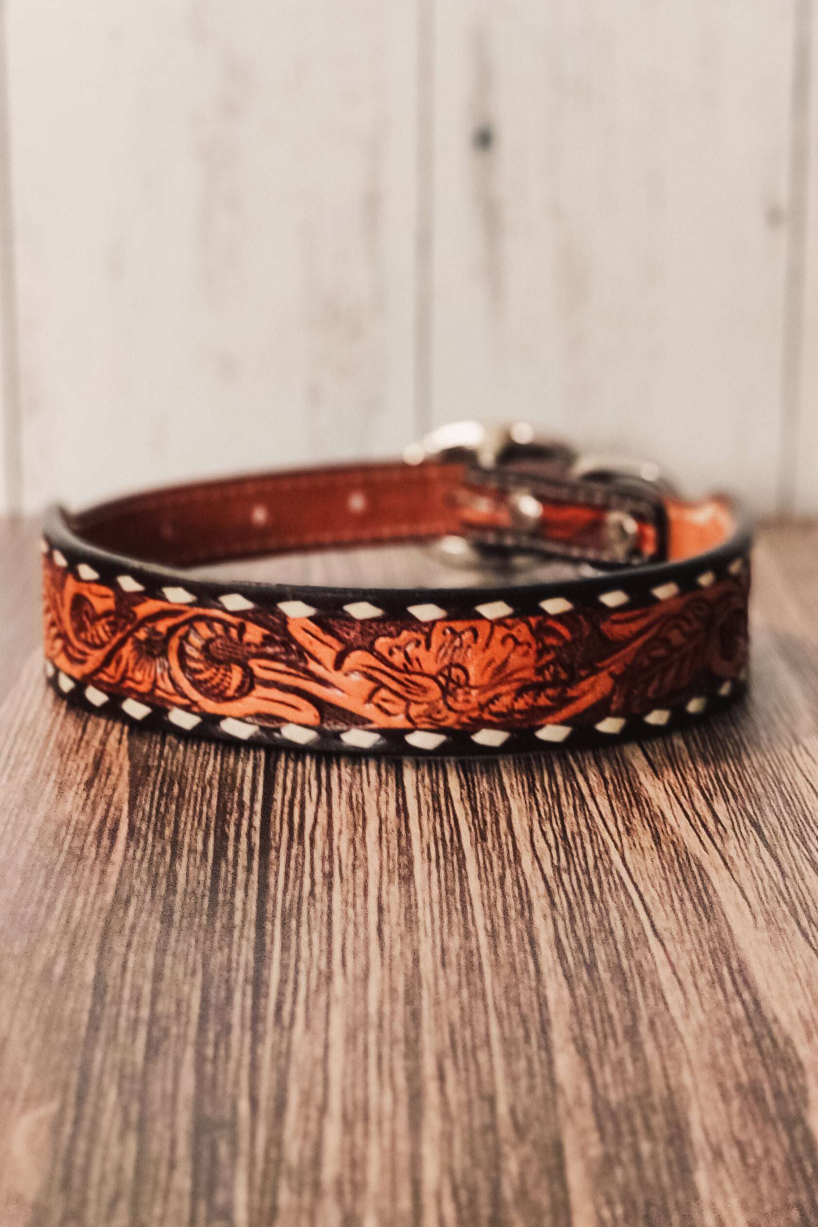 Floral Hand Tooled and Buckstitched Leather Dog Collar With -    Leather dog collar custom, Leather dog collars, Western leather dog collar