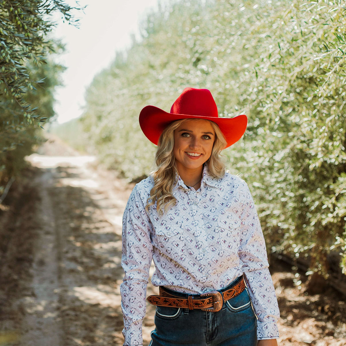 Know When To Hold Em Button Down – TGC Brands